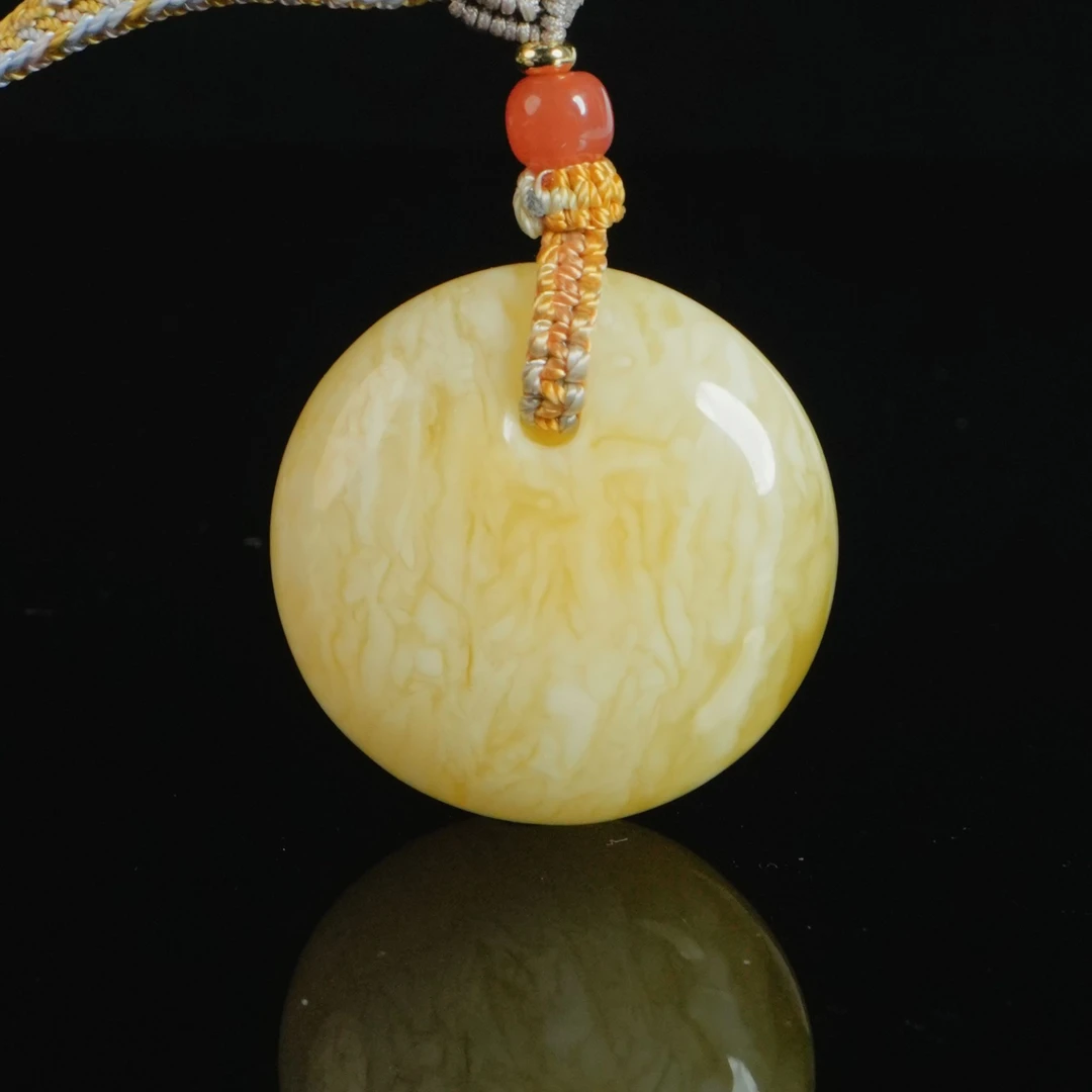 M6902 蜜蜡公主扣 37*21mm 19.94g