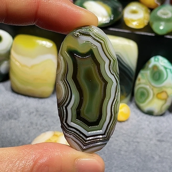 糖***平玛瑙/玉髓未镶嵌珠宝奇石