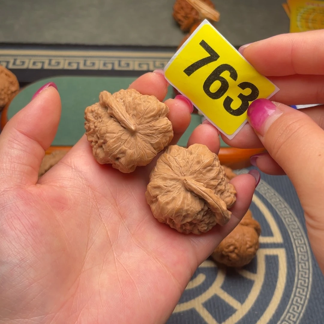 文玩核桃吊坠蛤蟆头一根筋763号