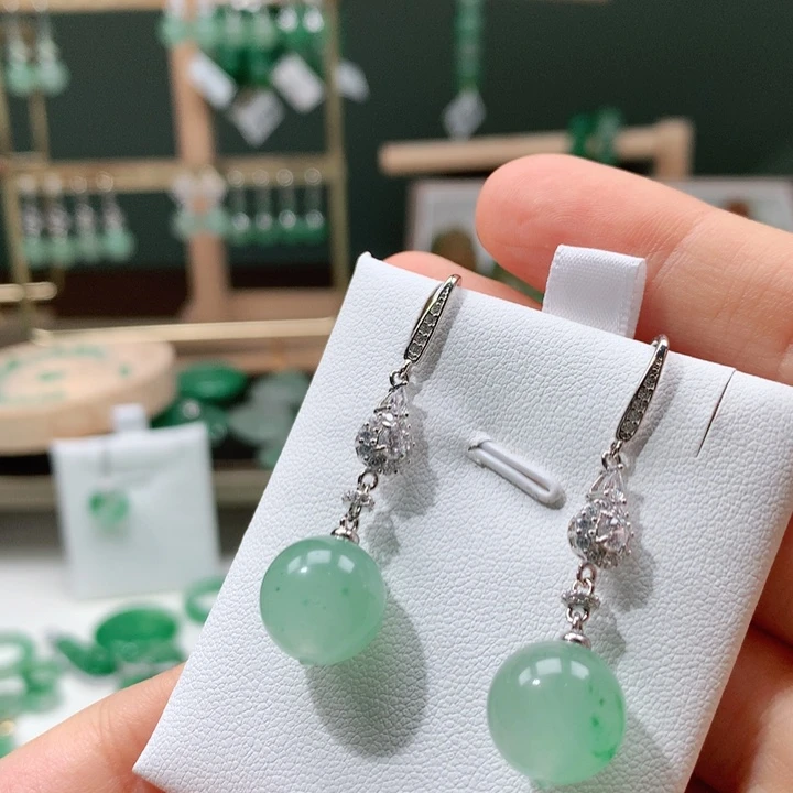 石英质玉银S925镶嵌颈饰莲*