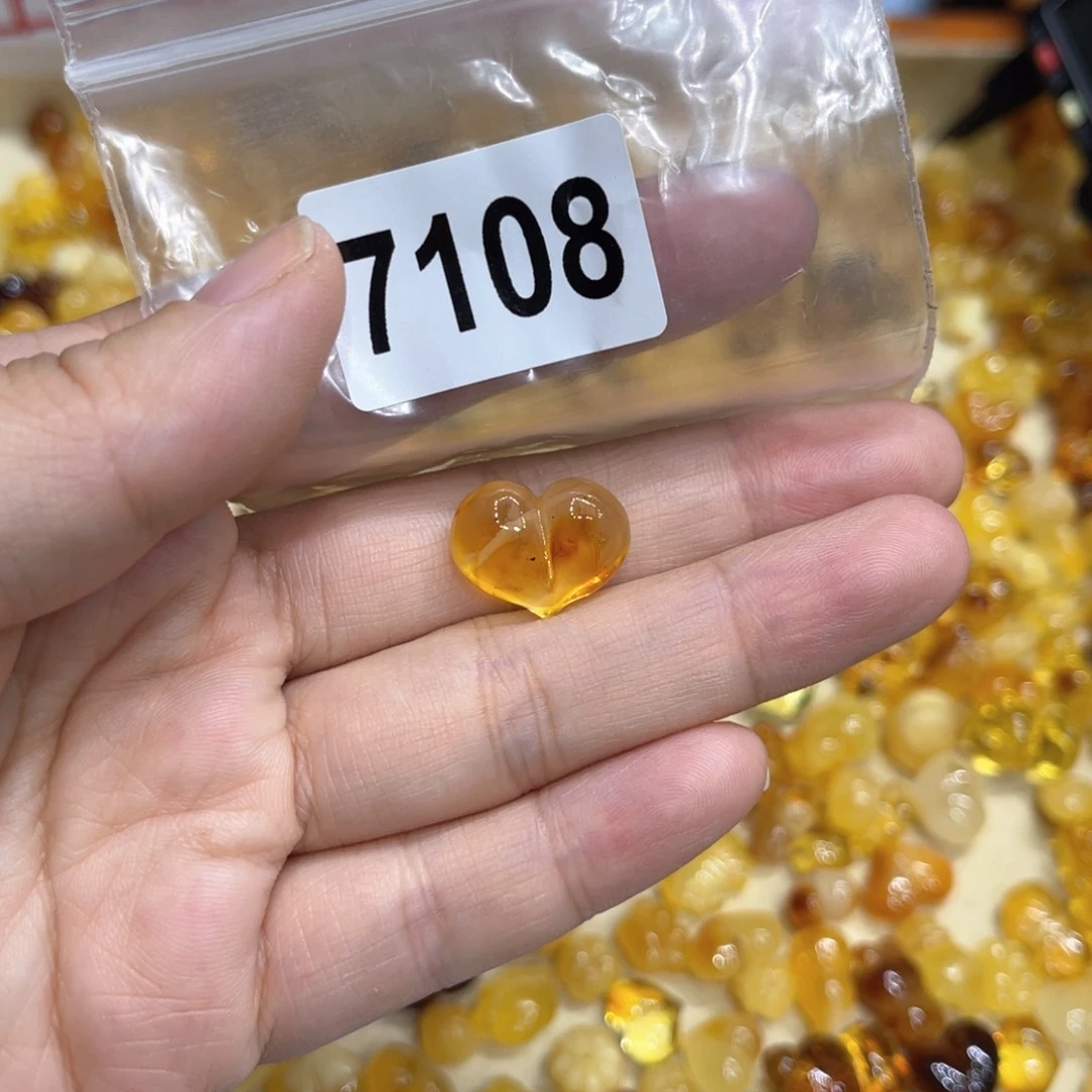 琥珀未镶嵌珠宝奇石