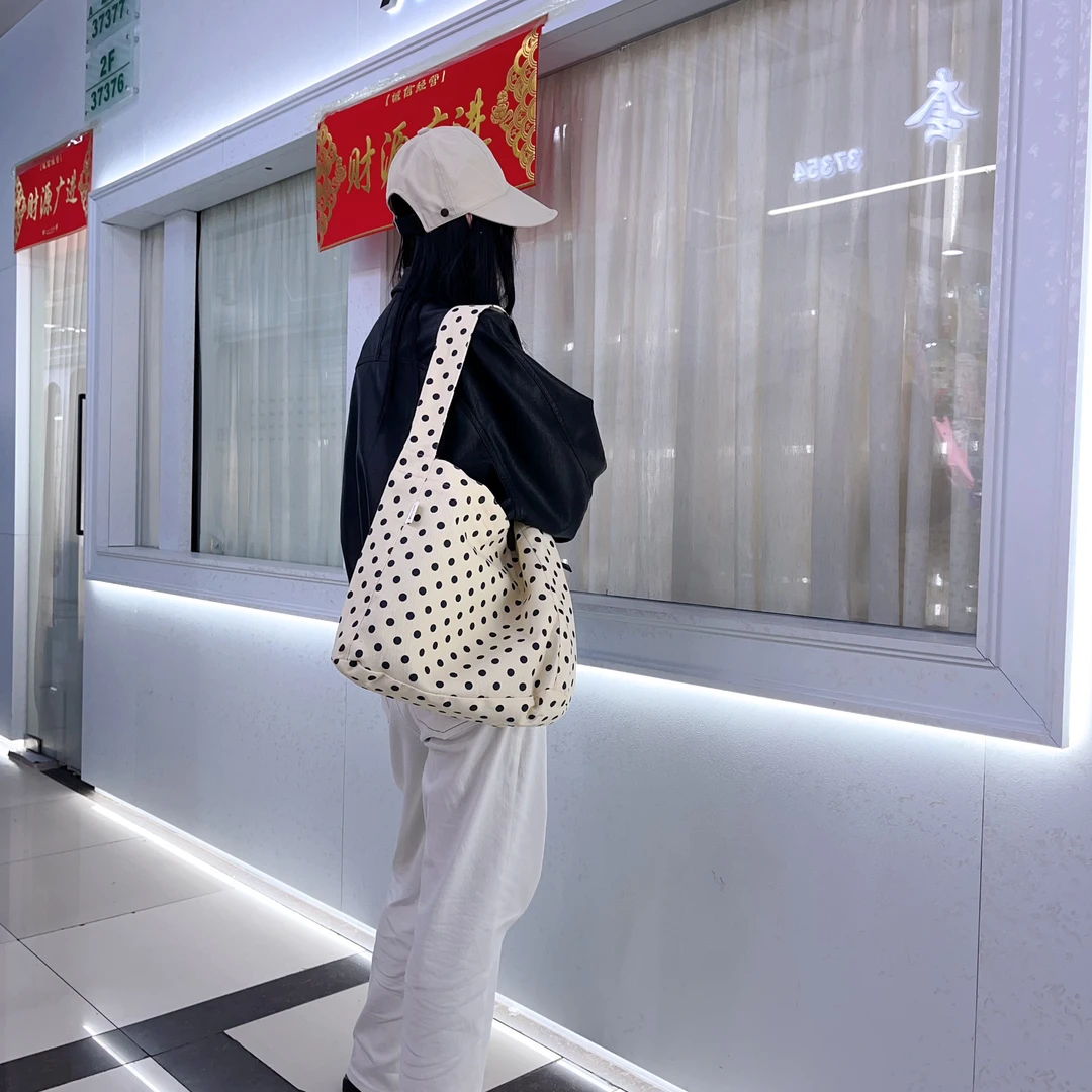 A940波点牛仔托特包