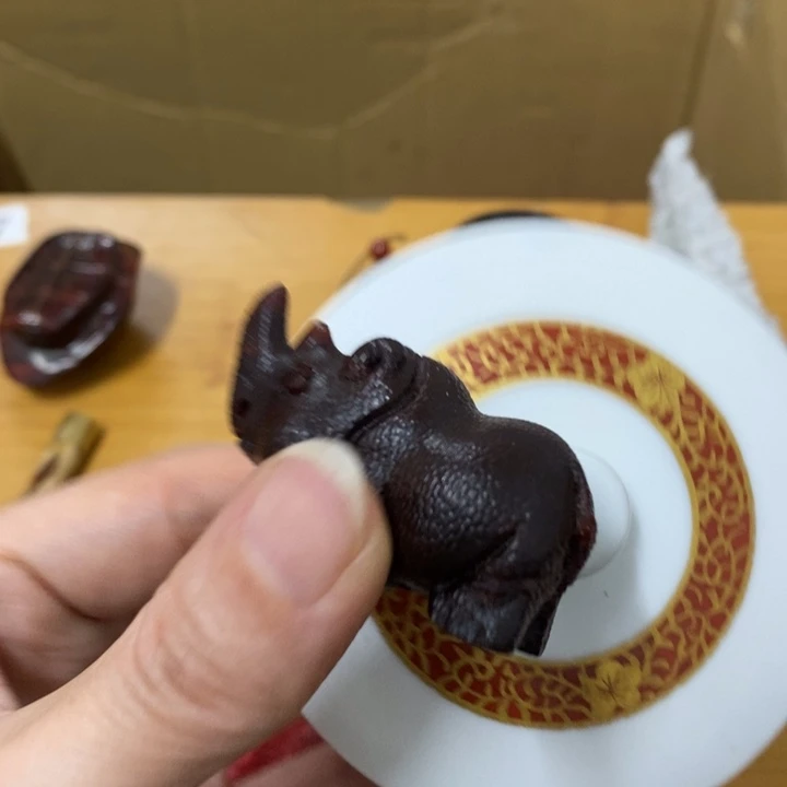 瓷片哈中古工艺品一件