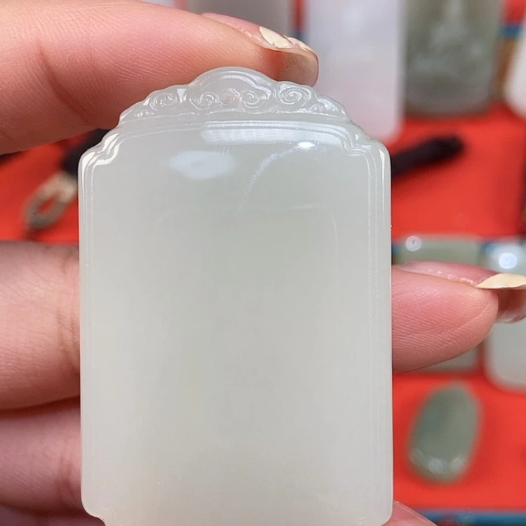 【闪购商品】颈饰未镶嵌和田玉