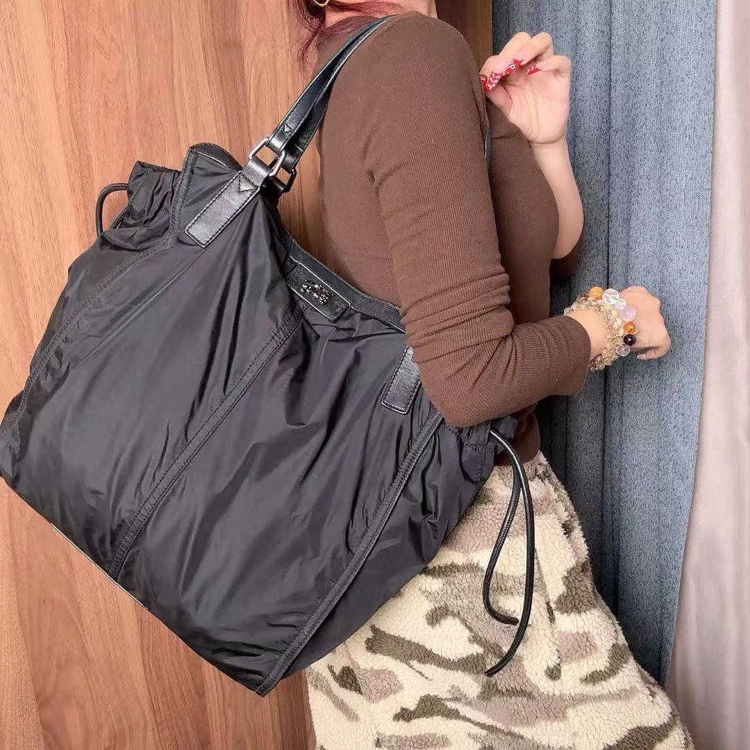 95新 BURBERRY/博柏利 黑色 单肩包