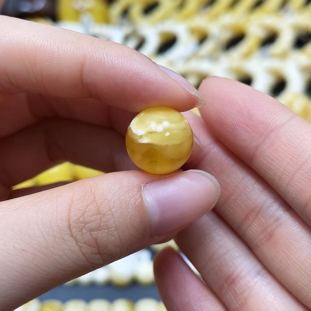 未镶嵌蜜蜡裸石圆珠13.7mm瑕