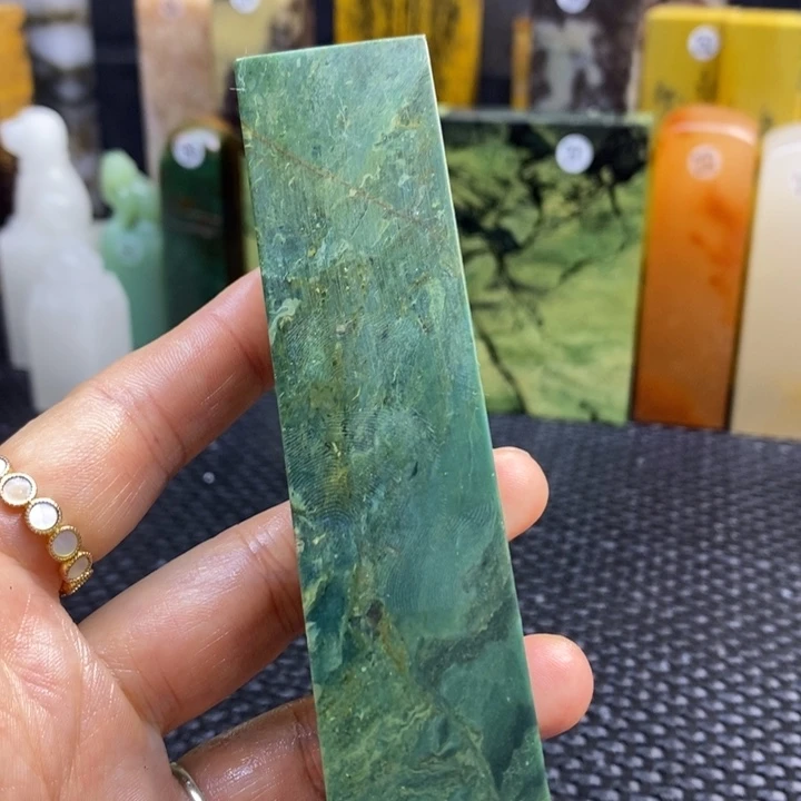 四川石小**儿青田石印章石