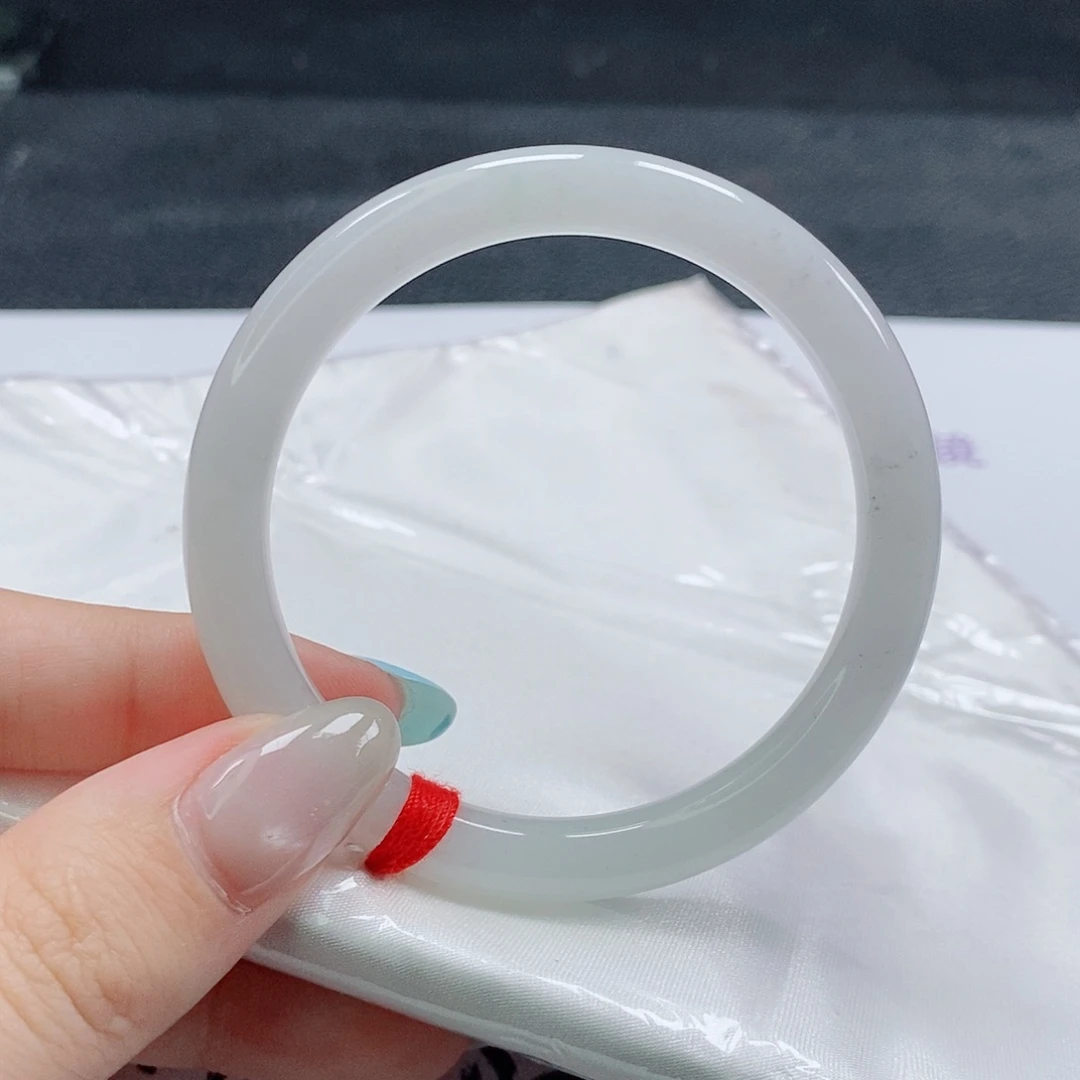 【闪购商品】未镶嵌手镯（圆镯）翡翠488号