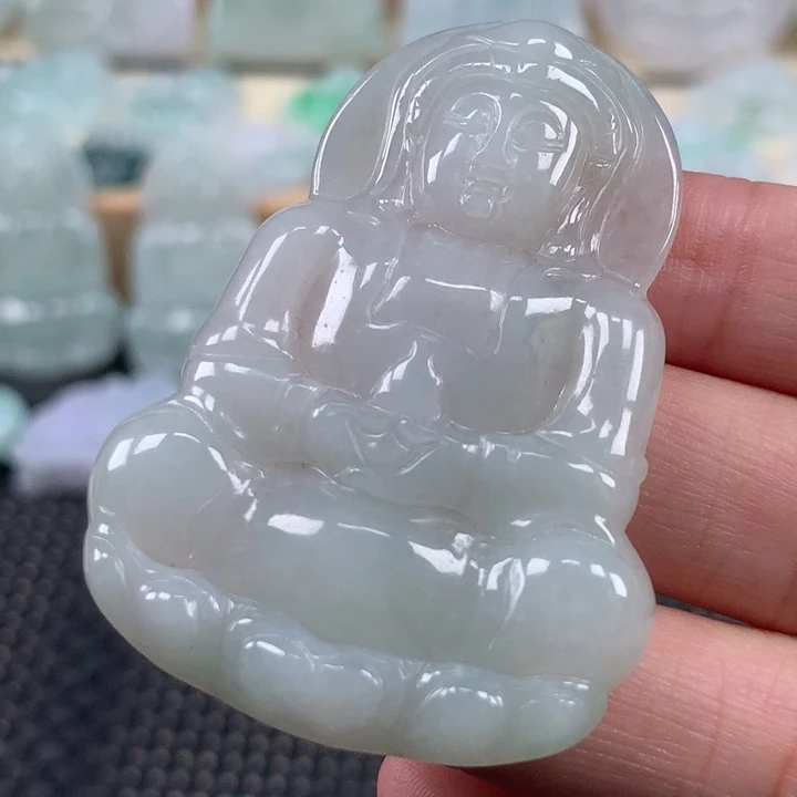 颈饰未镶嵌翡翠观音