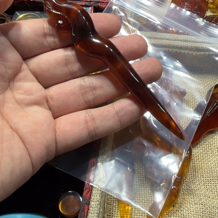 ò***ó琥珀未镶嵌颈饰琥珀吊坠