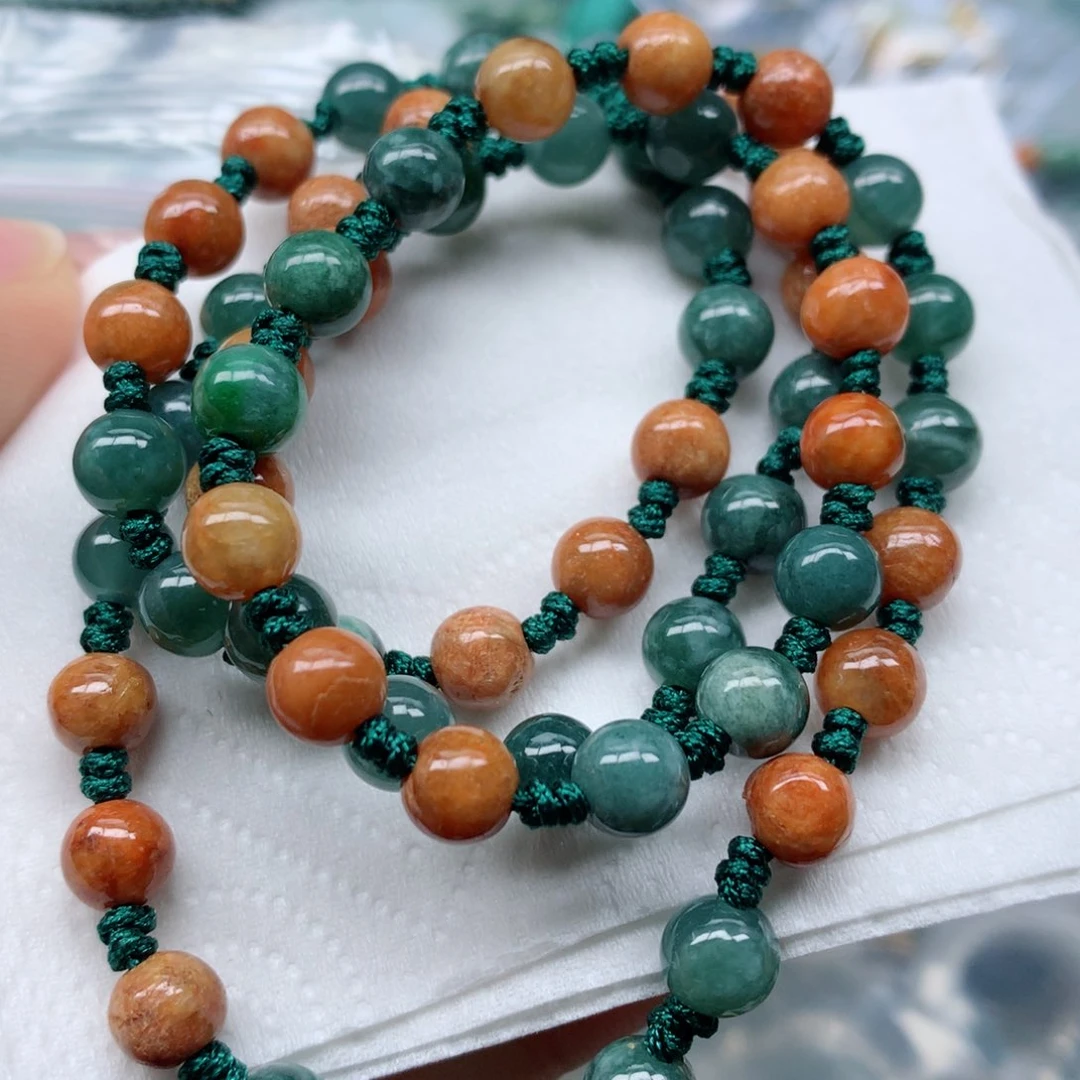 翡翠颈饰未镶嵌手串