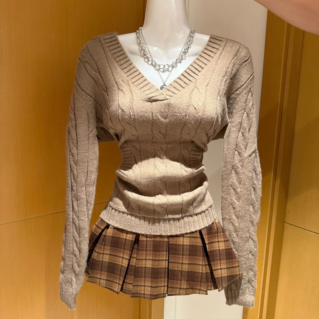 MUA家高冷学姐V领毛衣格纹短裙秋冬款