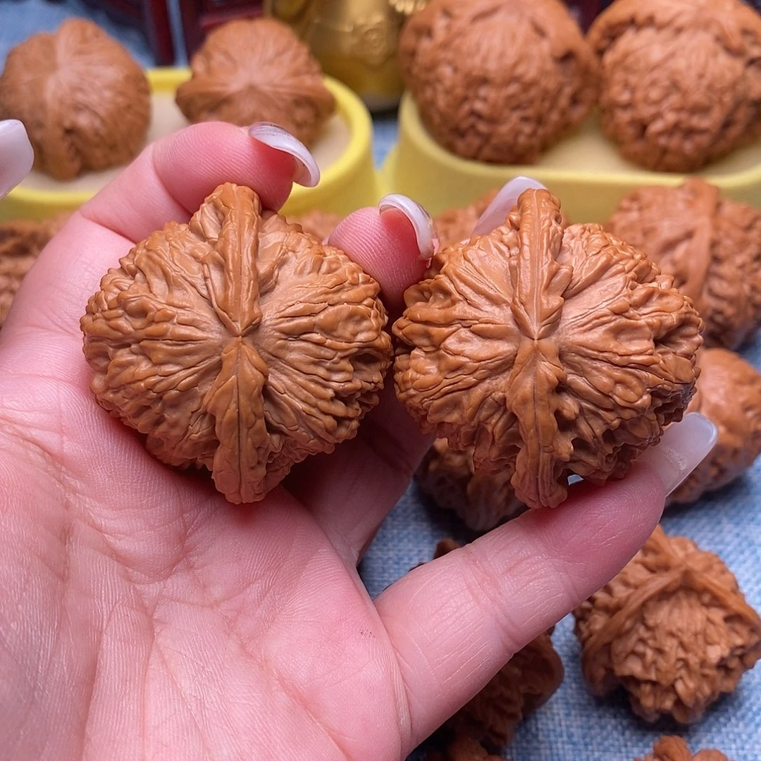 文玩核桃把件毕业白狮子46尺全品