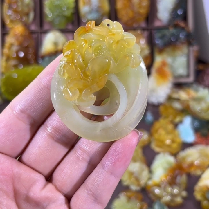 未镶嵌蛇纹石玉颈饰