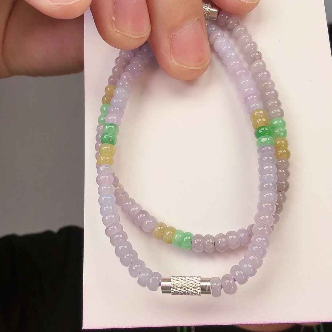 翡翠颈饰未镶嵌一件