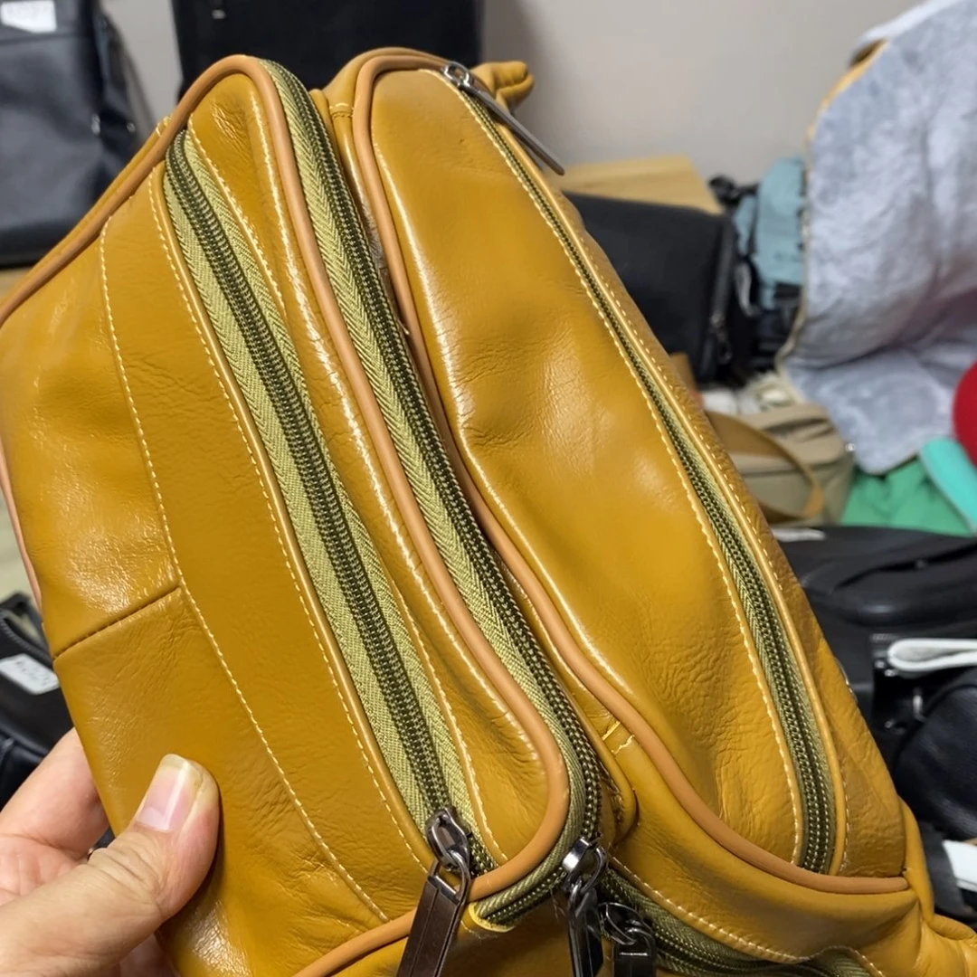 头层牛皮包包的包包都会有