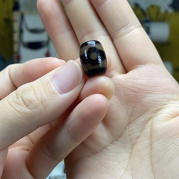 玛瑙/玉髓散珠三眼