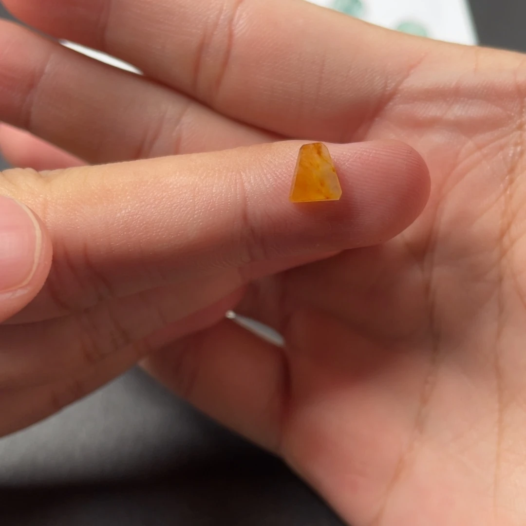 翡翠未镶嵌挂件翡翠