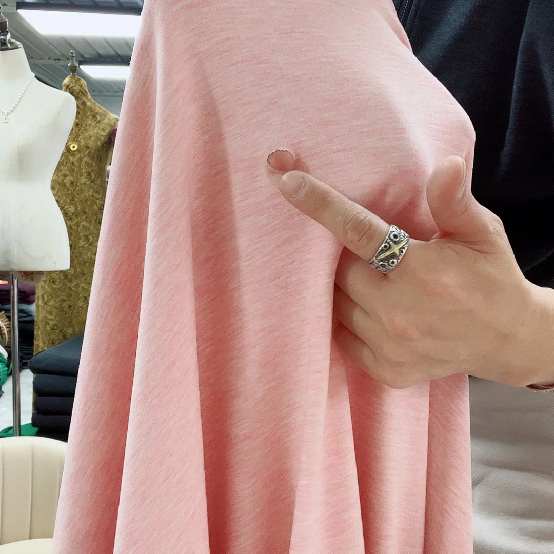 无纺布2米炫彩粉色瑕疵面料