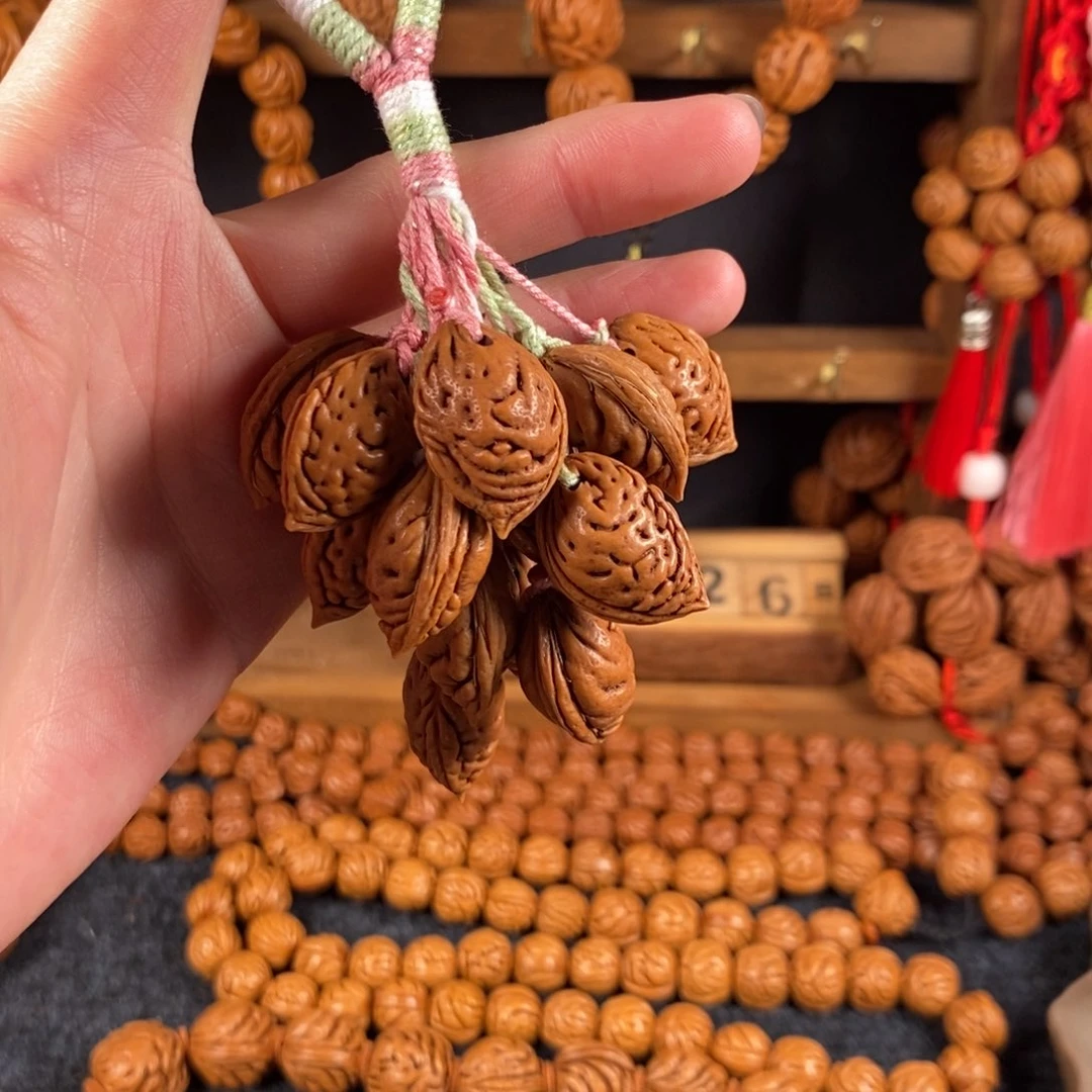 吊坠桃核桃枭挂件