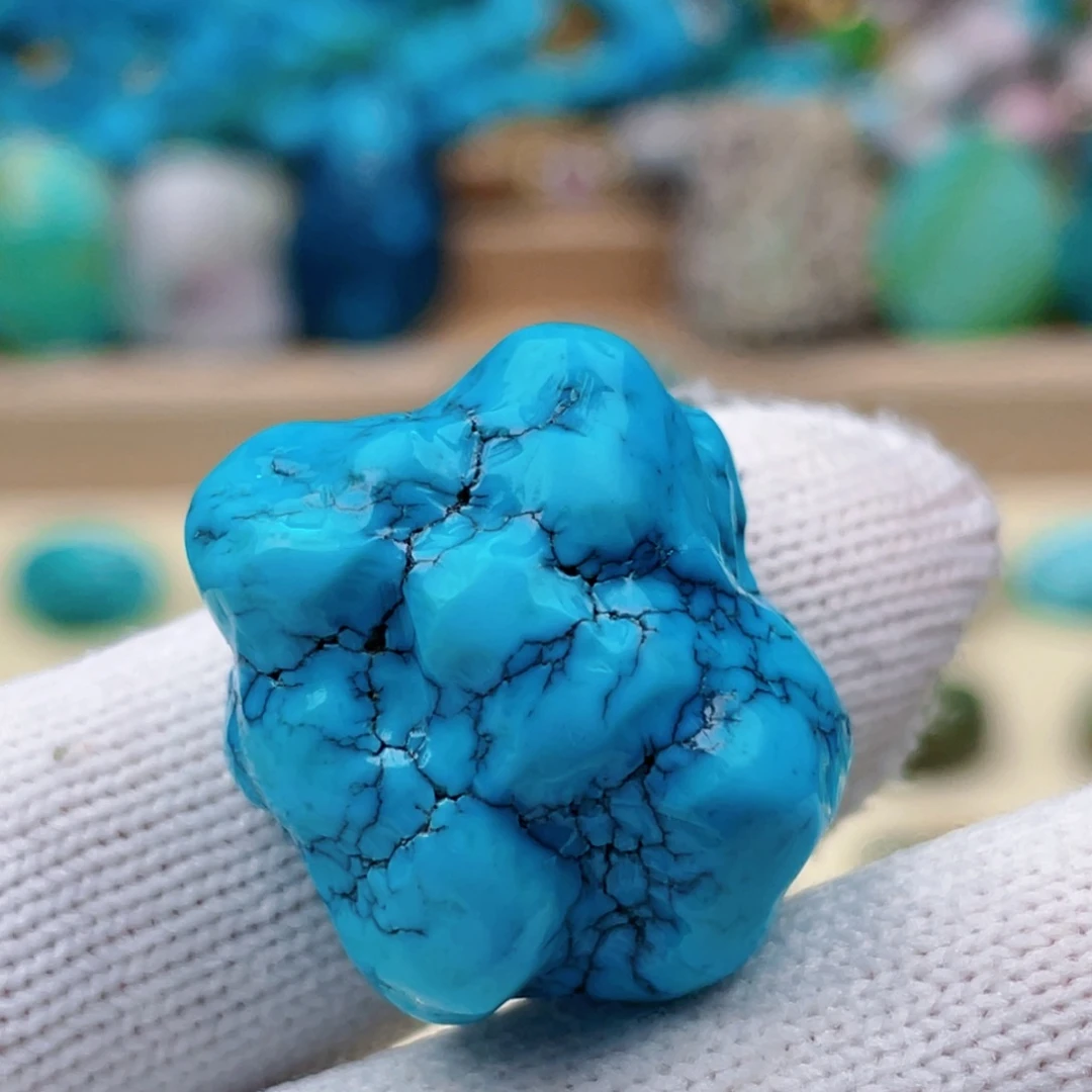 绿松石未镶嵌珠宝奇石