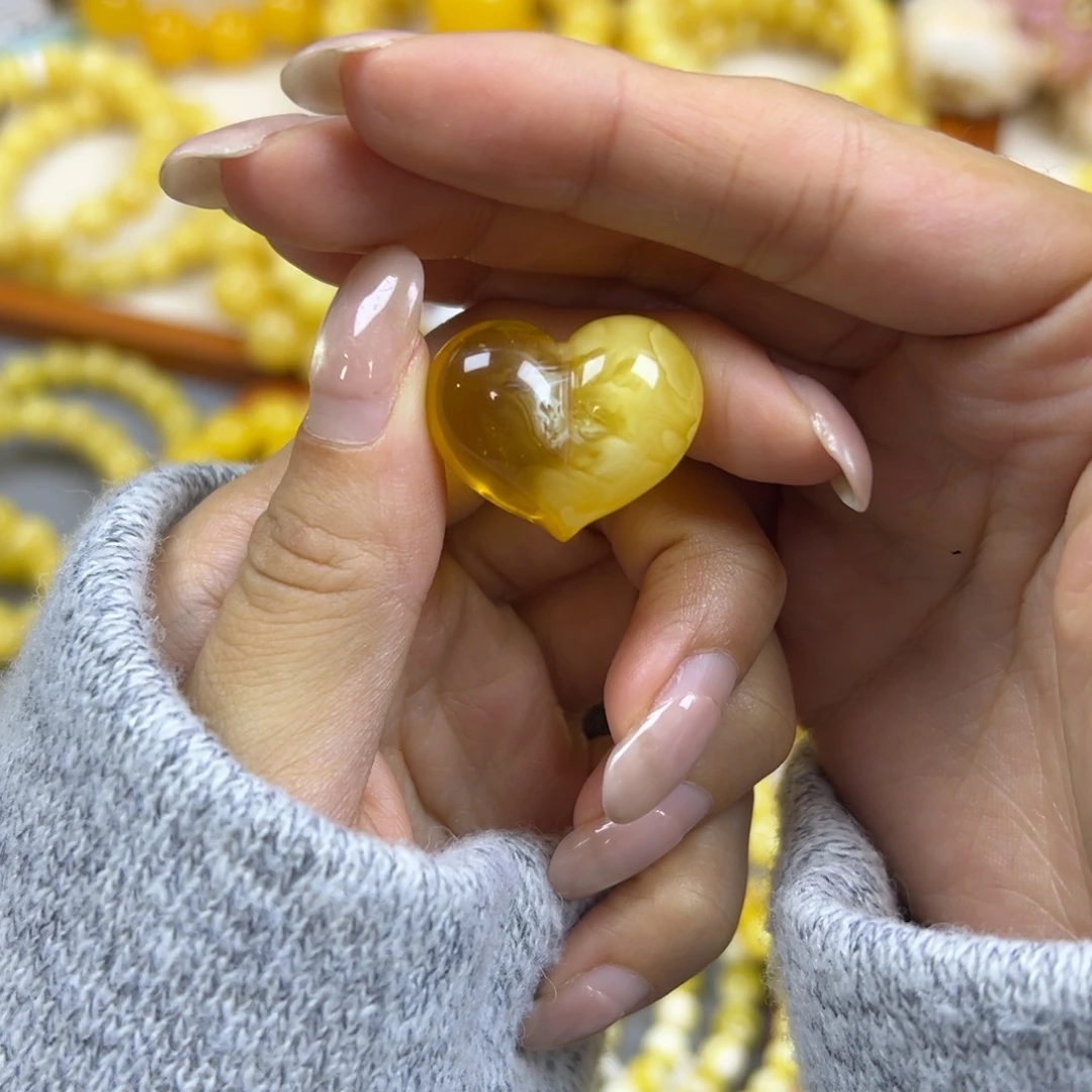 琥珀未镶嵌手链屁桃26.3