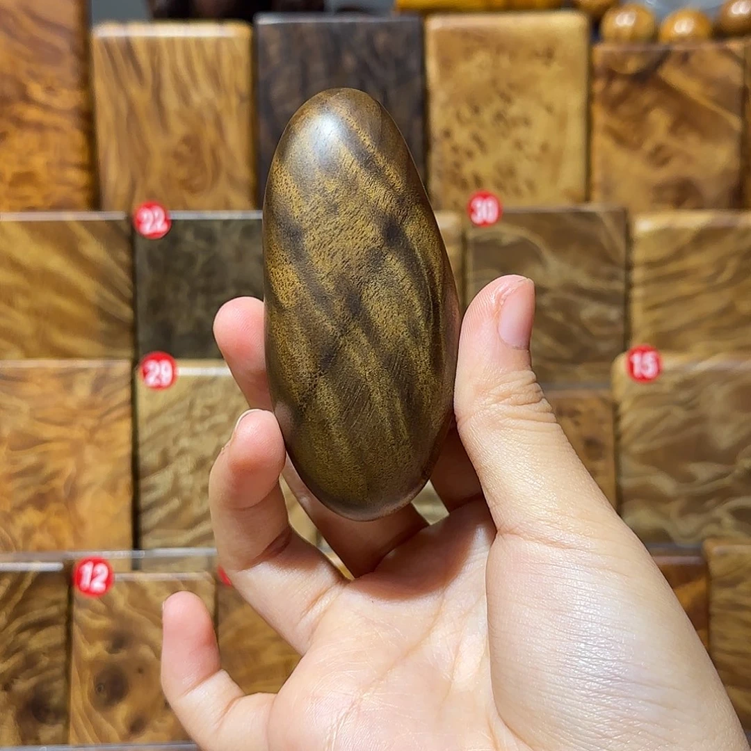 金丝楠小叶桢楠阴沉木随形手把件