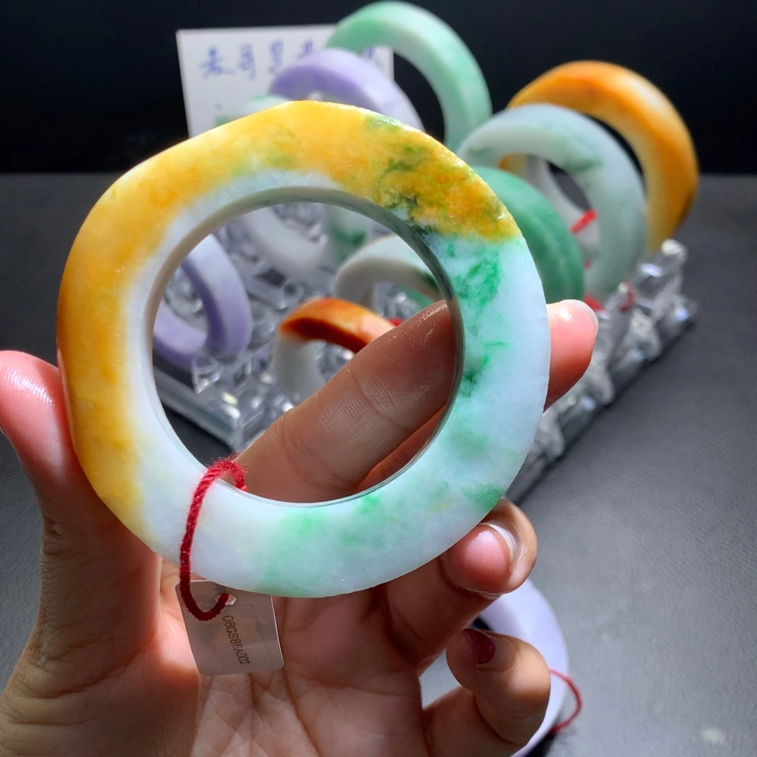 未镶嵌黄家绿定制翡翠