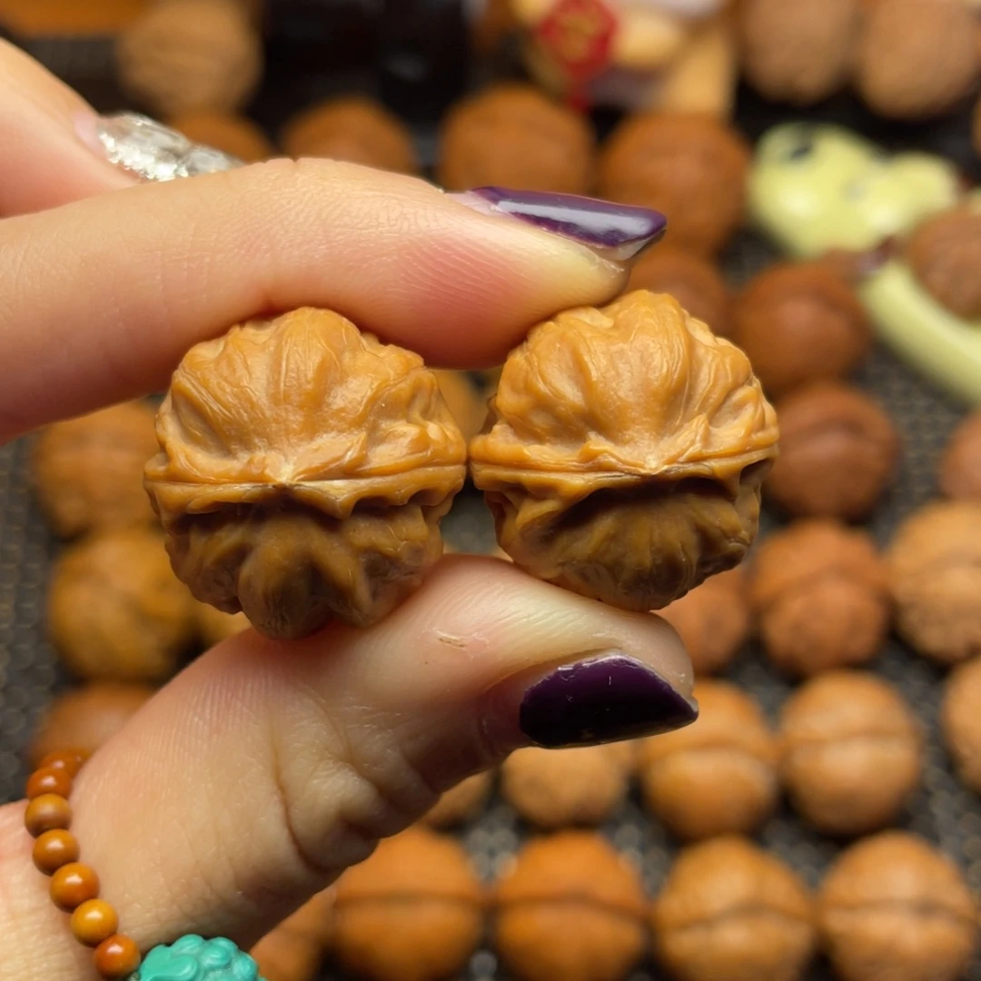 文玩核桃吊坠23尺小八棱0009