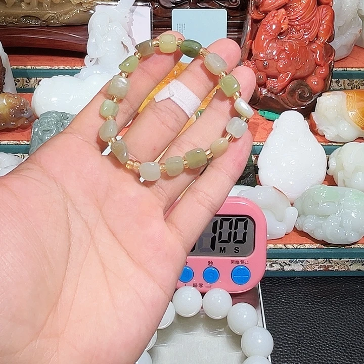 沧***海和田玉未镶嵌挂件