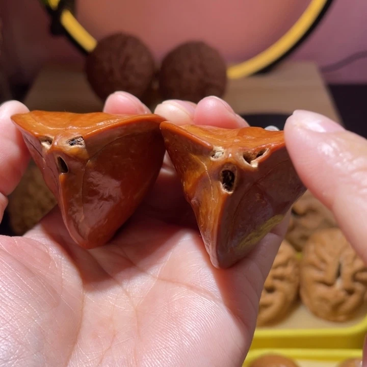 桃核把件三角橄榄核