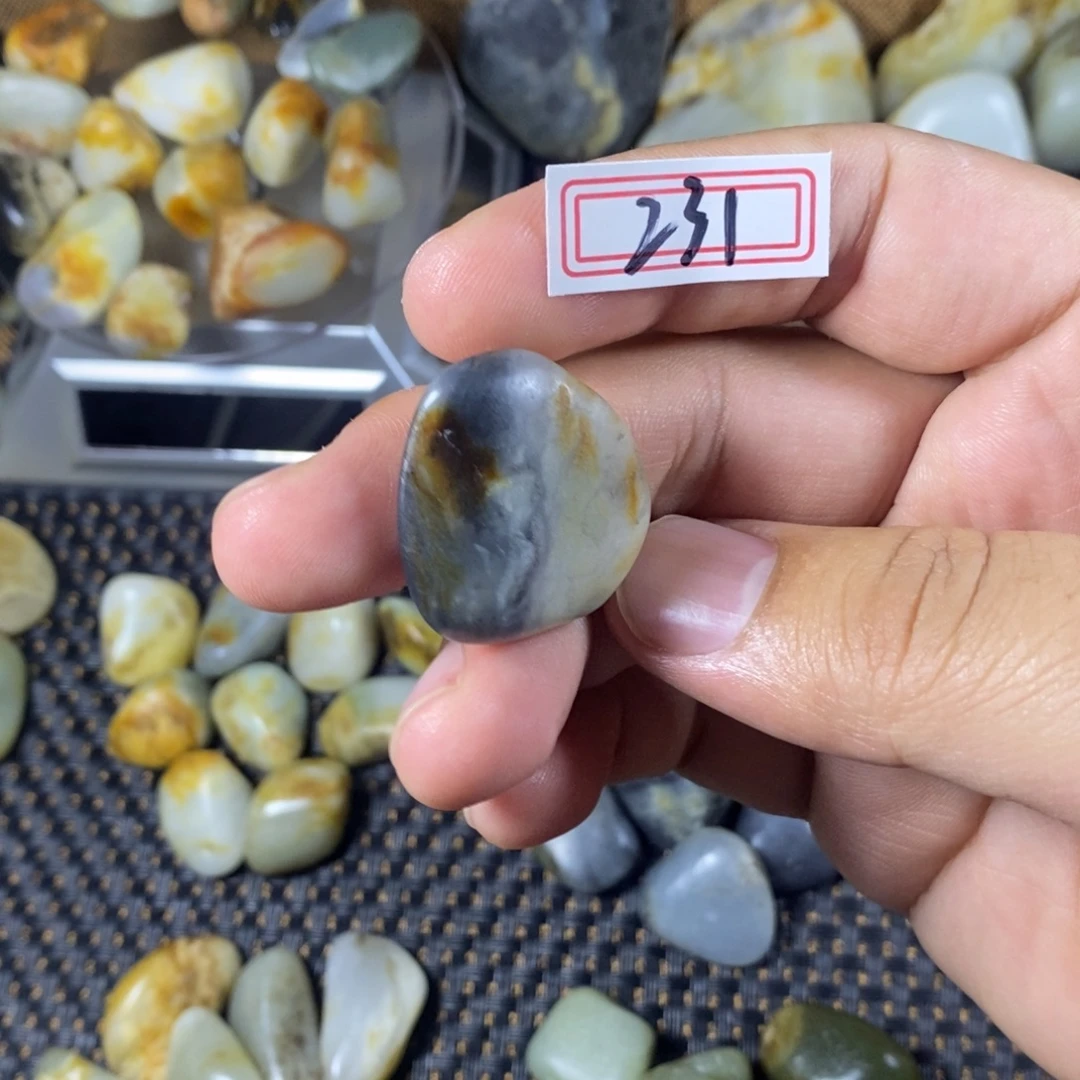 和田玉（糖玉）未镶嵌挂件