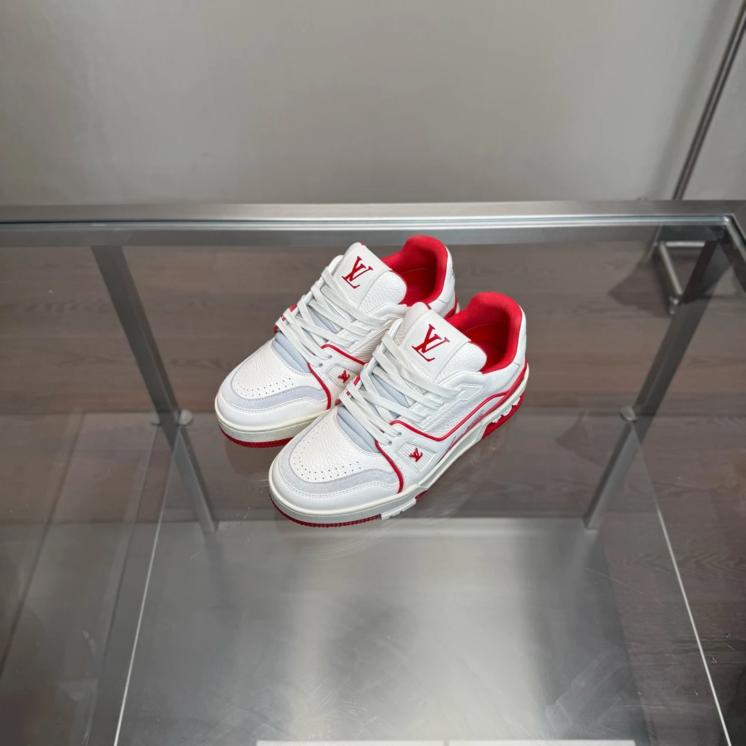 99新 LouisVuitton/路易威登 葡萄籽奢潮/LV运动板鞋/36.5DM1739