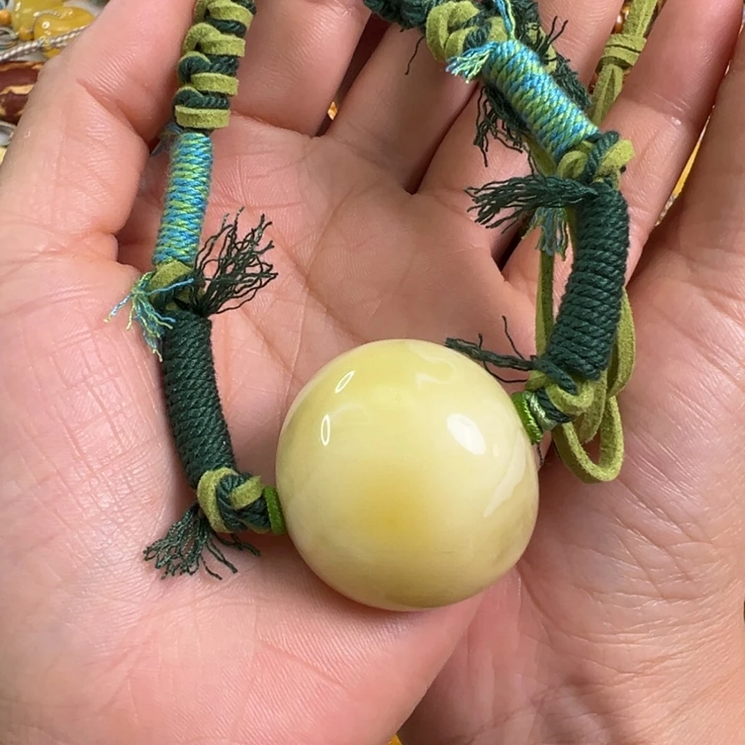 蜜蜡裸石未镶嵌蜜蜡