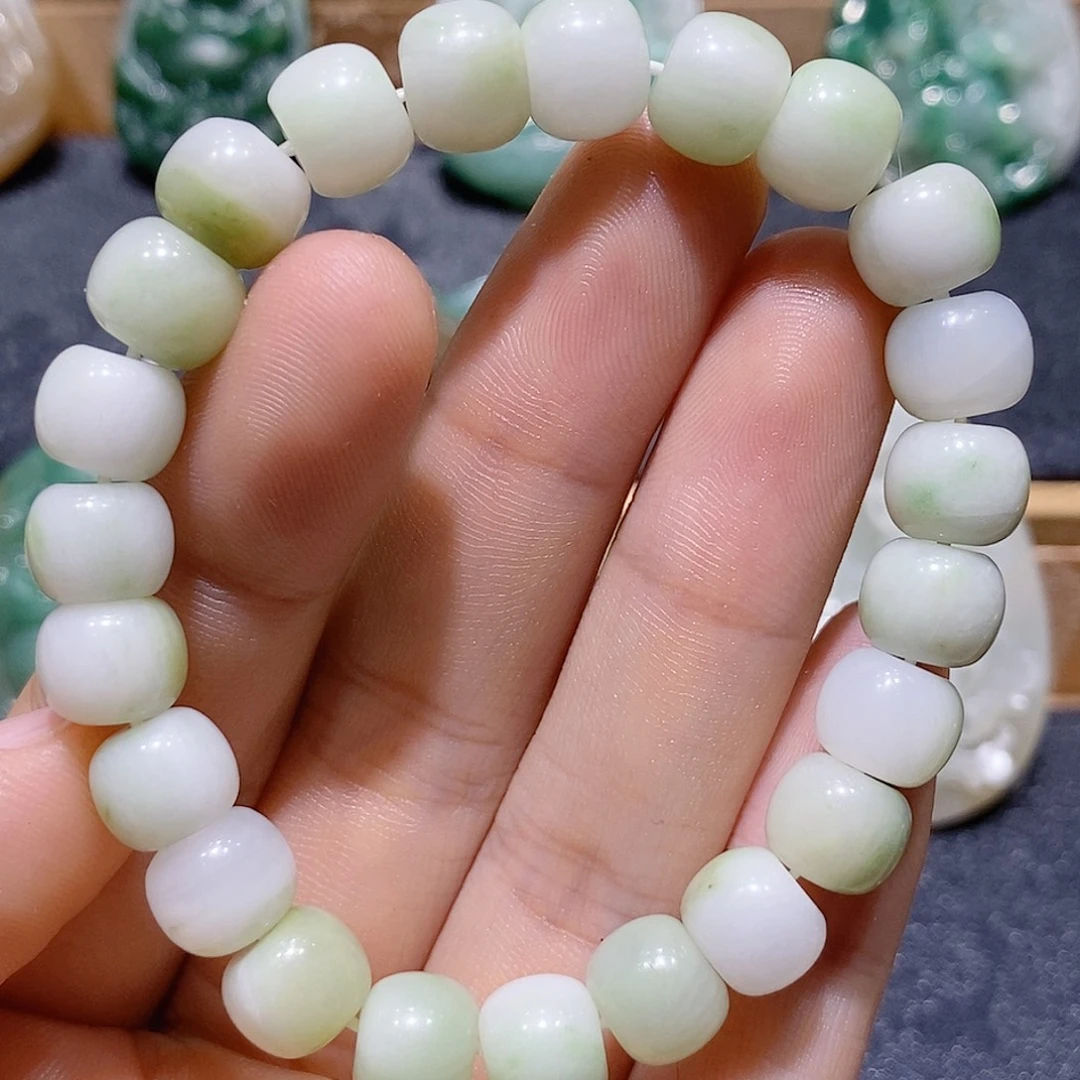 独山玉未镶嵌吊坠