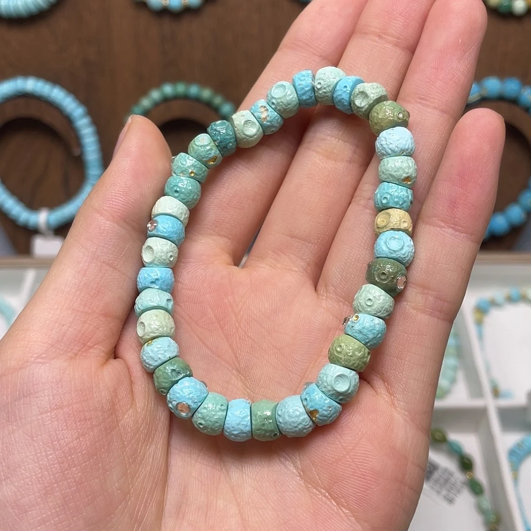 绿松石未镶嵌珠宝奇石