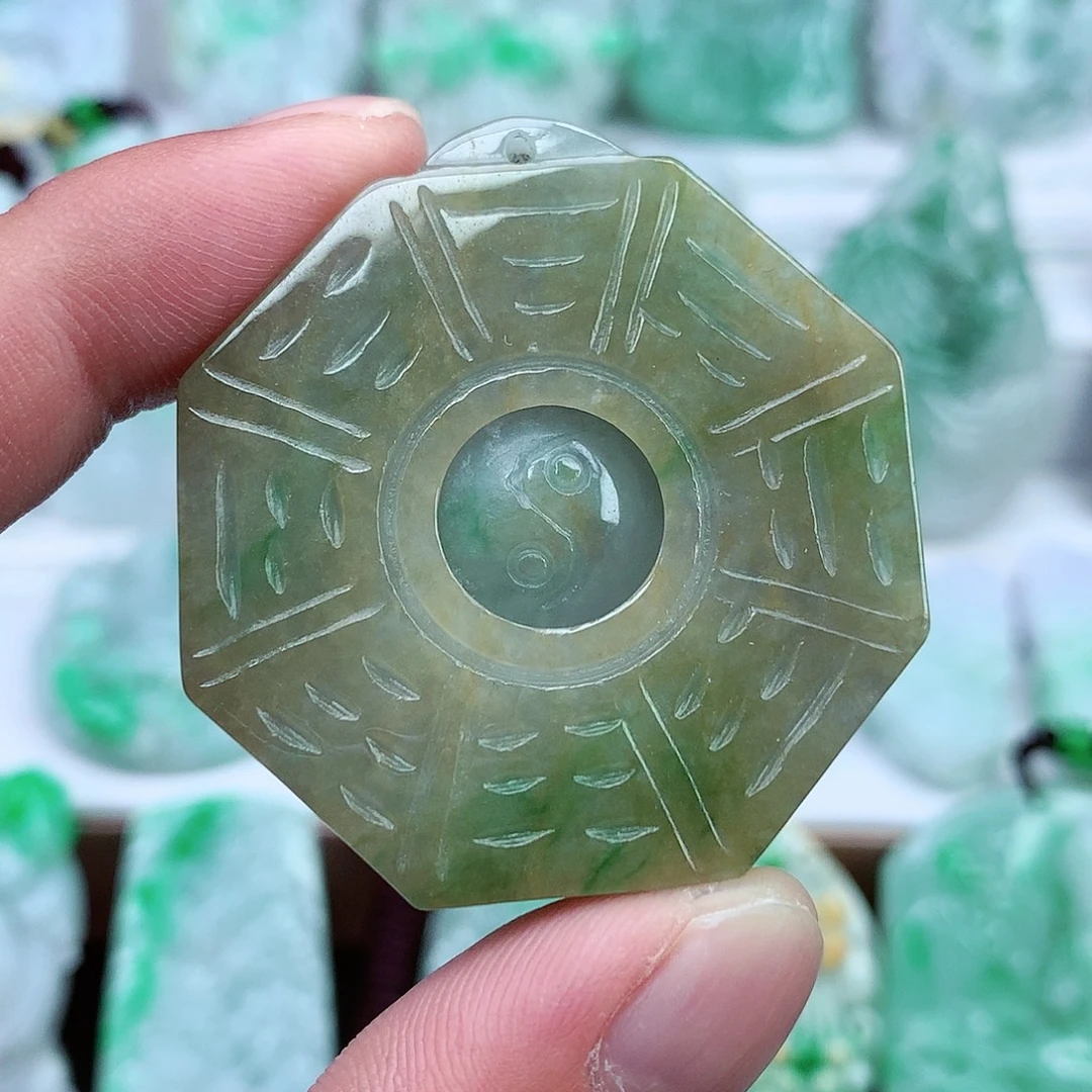 翡翠未镶嵌颈饰翡翠吊坠