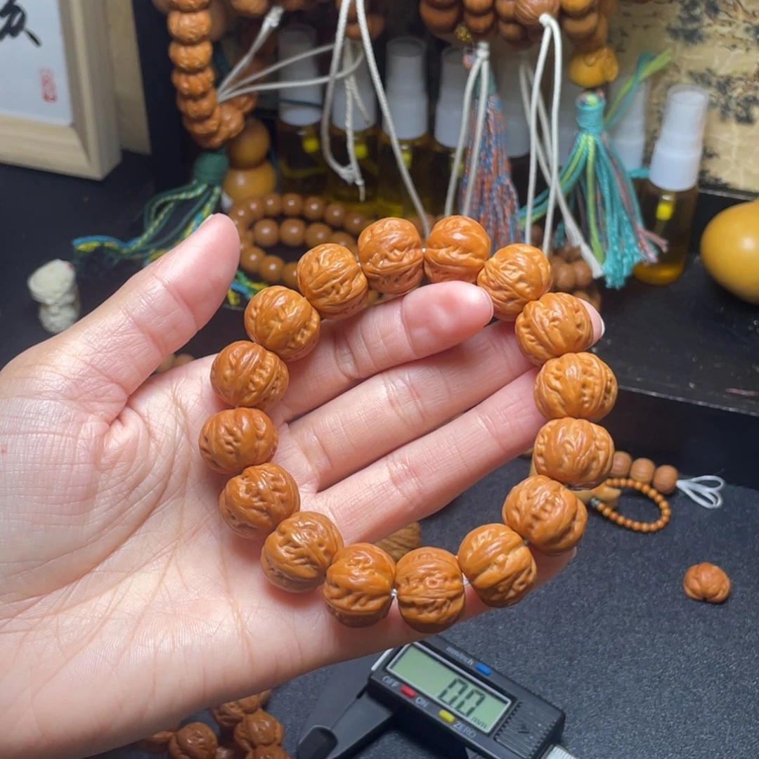 吊坠猴头核桃京巴楞