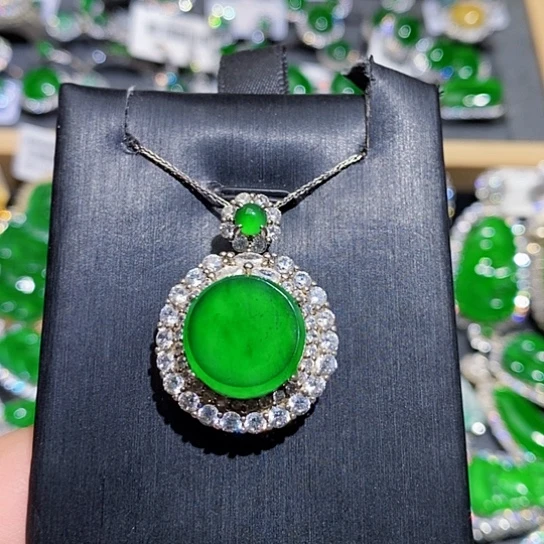 翡翠未镶嵌颈饰吊坠3