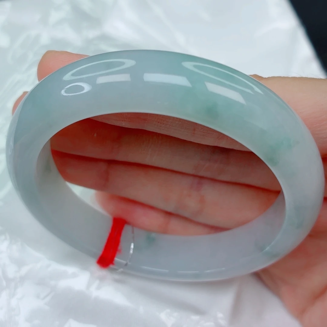 翡翠未镶嵌手镯54.7正圈，胶润淡雅