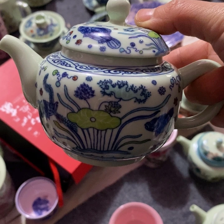 摆件陶绿稀土鱼藻纹壶