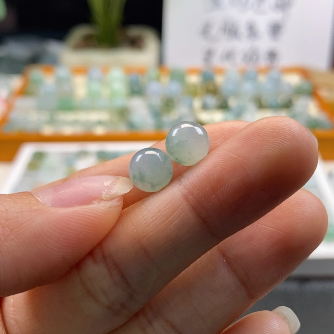 翡翠颈饰未镶嵌随****｀天然翡翠一对