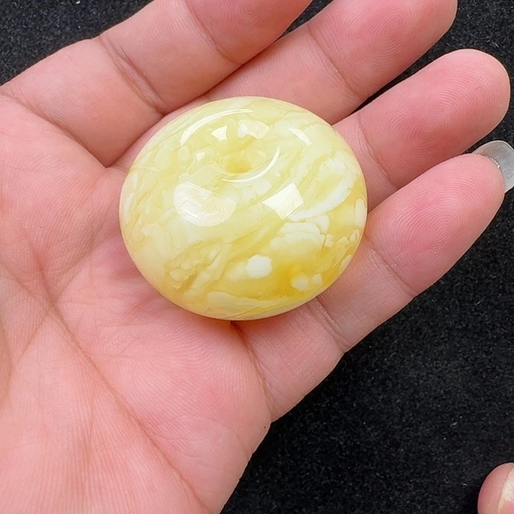 蜜蜡未镶嵌珠宝奇石