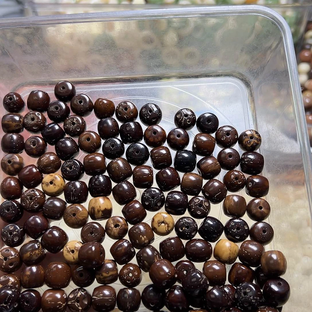 白玉菩提吊坠K***-瑕疵紫金桶130颗