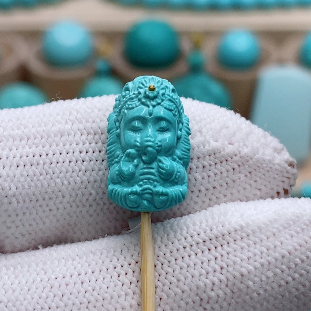 绿松石未镶嵌珠宝奇石