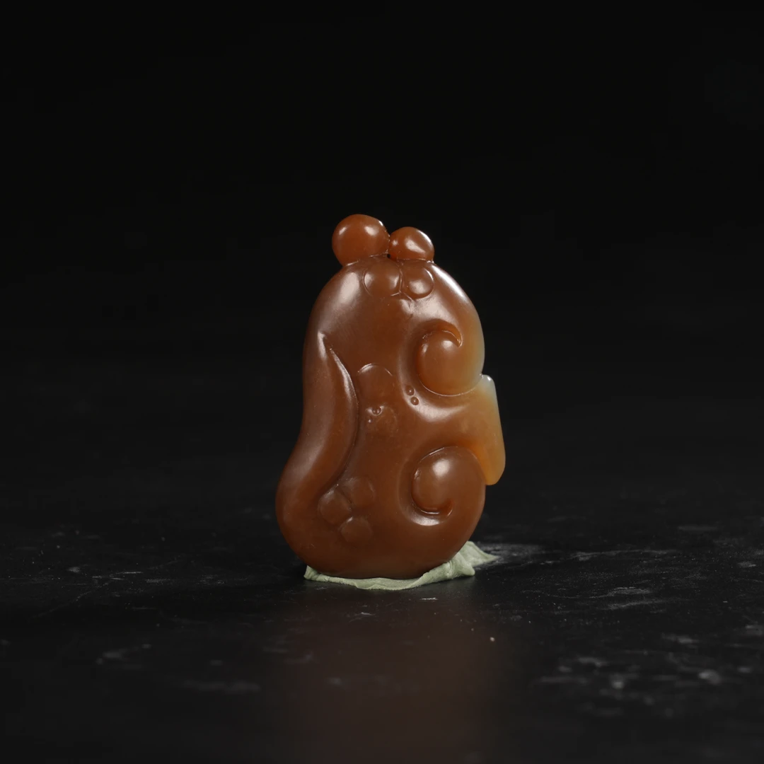 lot19和田玉糖白如意挂件/保利拍卖