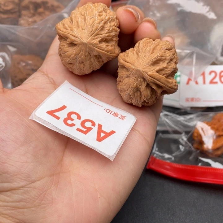 吊坠文玩核桃核桃