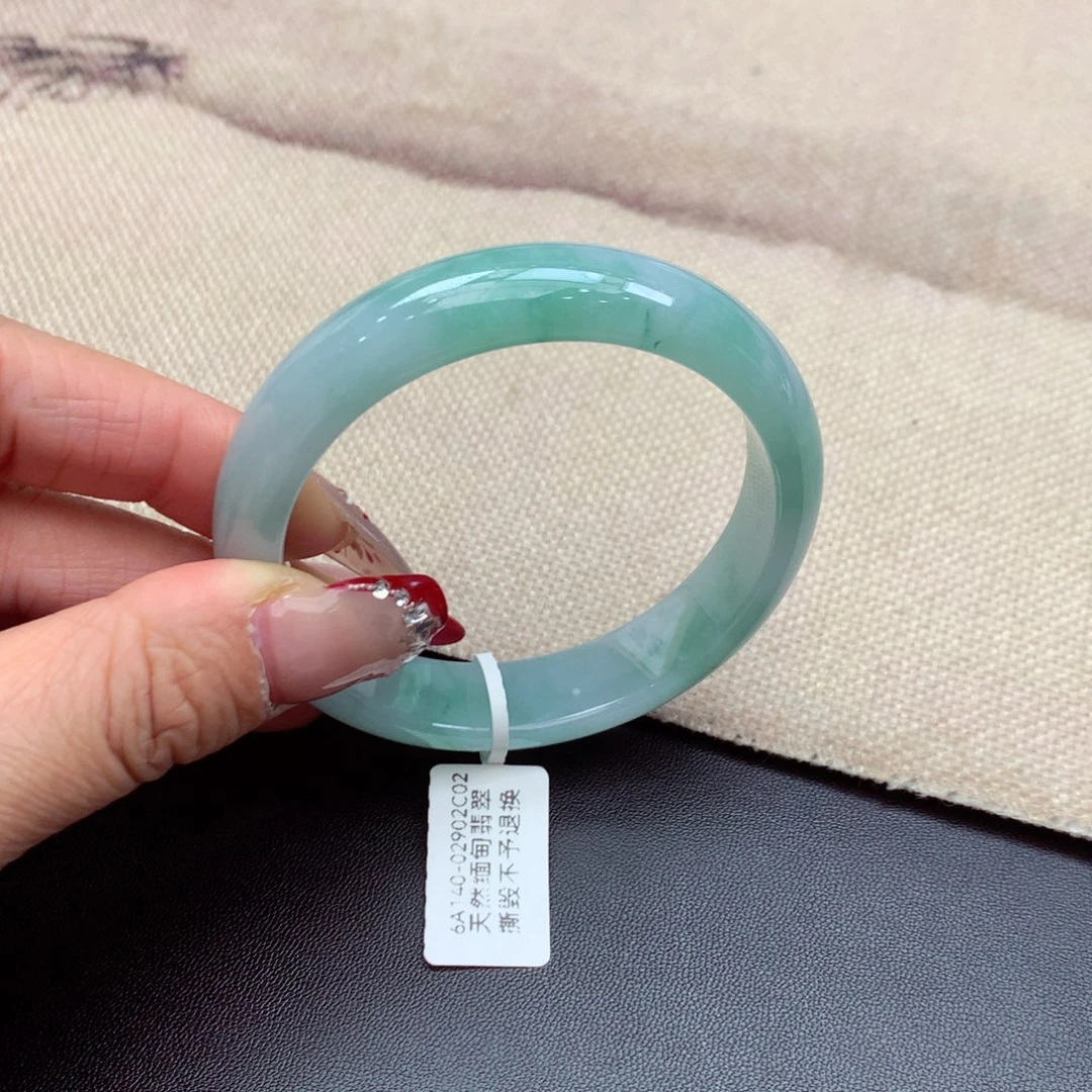 翡翠手镯未镶嵌缅甸翡翠手镯