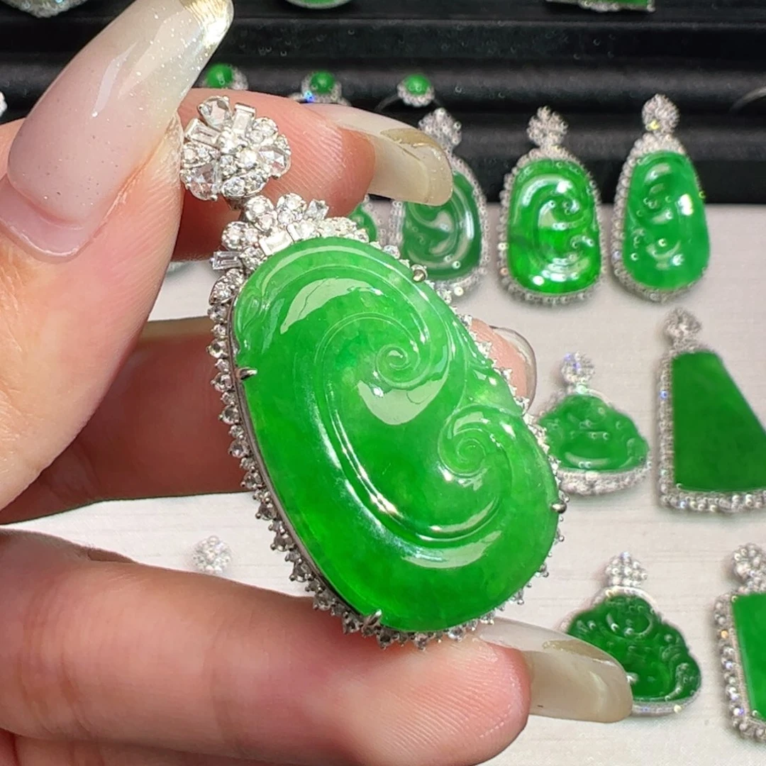 翡翠18K金镶嵌吊坠(不含链)