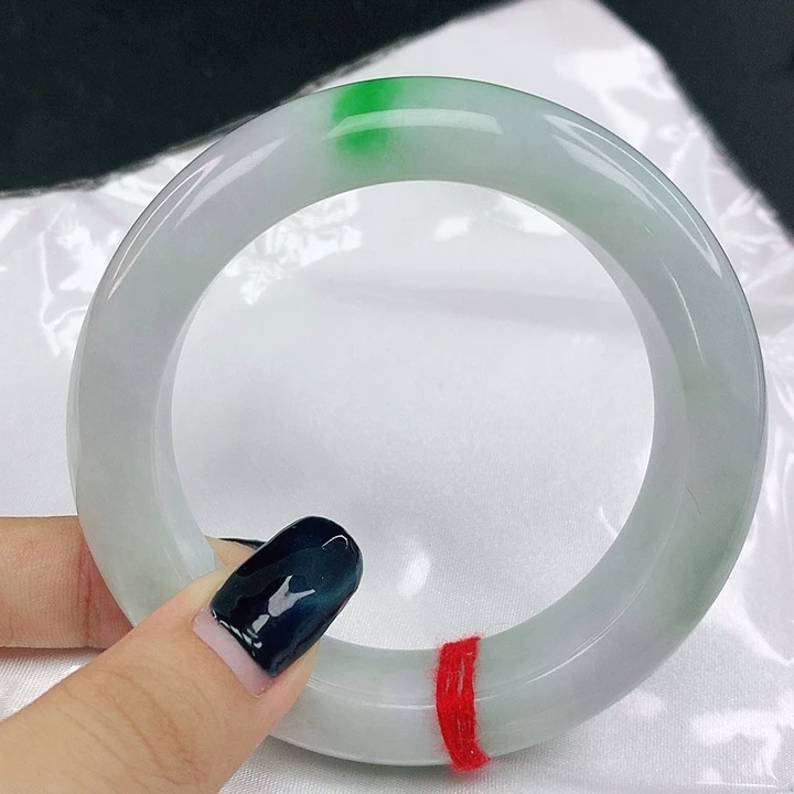 翡翠手镯未镶嵌圈57.5，0A01